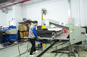 裁切機(jī)